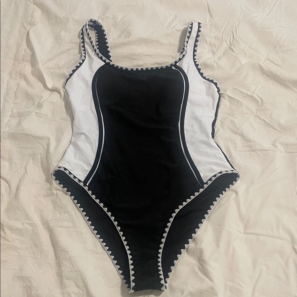 Elegant Black and White Women's One-Piece Swimsuit